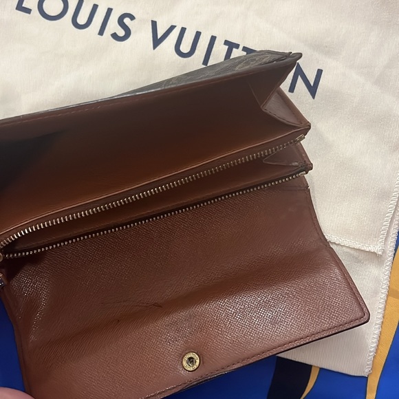 Authentic Preloved Louis Vuitton Monogram Portefeiulle Sarah Long Bifold Wallet - Picture 4 of 8